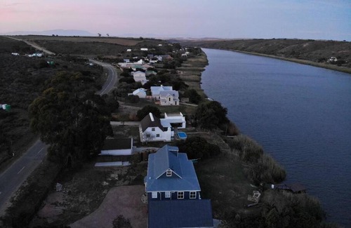 Port Beaufort House | Heron Cottage - Living The Breede