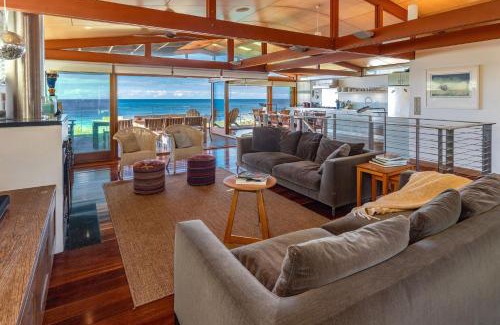 Blueys Beach House | Heron House - Beachfront Blueys Beach