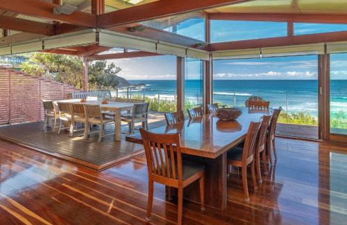 Blueys Beach House | Heron House - Beachfront Blueys Beach