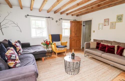 Llandeilo House | Heron House