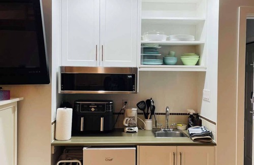 Regional District of Nanaimo Apartment | Heron’s Landing - Studio - Pacific Shores