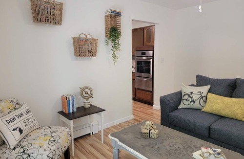 Paw Paw Lake House | Heron's Nest I Paw Paw Lake Cottages I Chicago #7