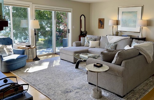 Saanichton House | Heron's Retreat Gorgeous 3-Bedroom Beach House