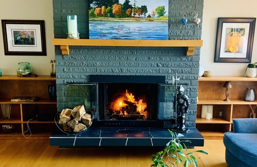 Saanichton House | Heron's Retreat Gorgeous 3-Bedroom Beach House