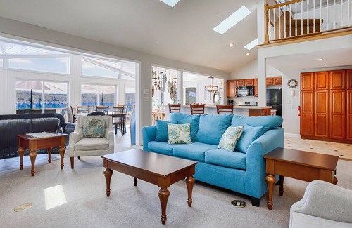 Town of Jerusalem House | Heron Way:"You will be "Wowed!" by this Property"