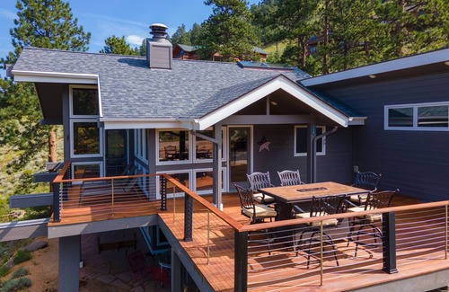 Windcliff Estates House | Herondale Luxury Vacation At Windcliff 3 Bedroom Home by RedAwning