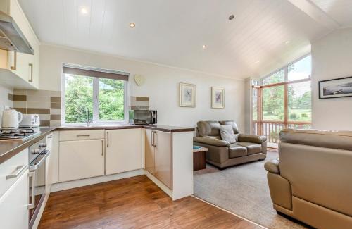 Narberth Resort | Herons Brook Retreat Lodges