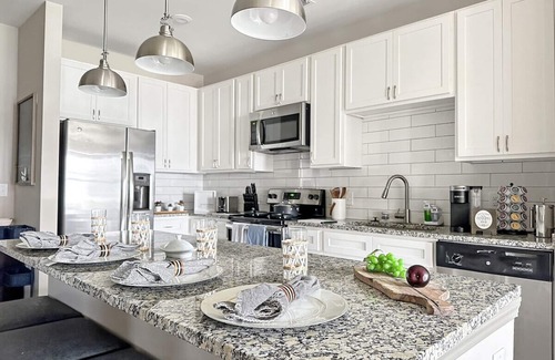 Cornelius Apartment | Herons Cove, Elevator, 4th Floor Views, Gym, Pool