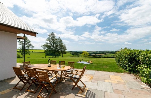 Rattery House | Herons Haunt - Four Bedroom House, Sleeps 8