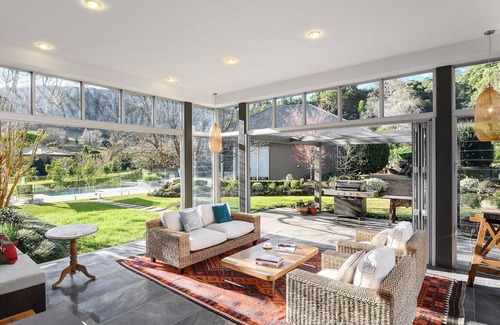 Wattamolla House | Heronwood - Lavish country retreat