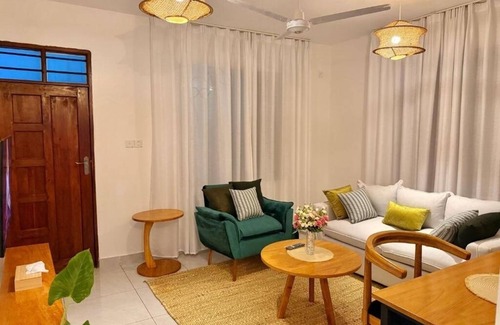 Mombasa Apartment | HERQIRO RESIDENCE Mombasa : One-Bedroom Superior Apartment