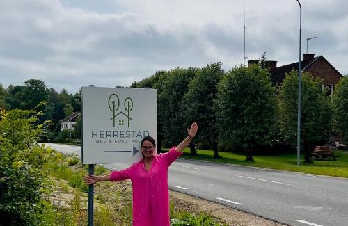 Varnamo Bed & Breakfast | Herrestad Bed & Guestroom