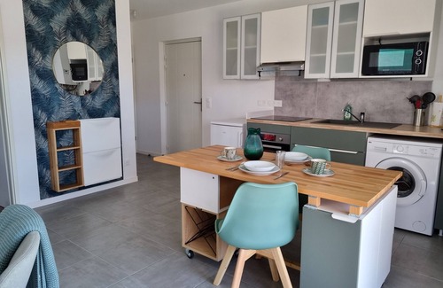 Briscous Apartment | Herriko Apartment, 1 to 2 adults and 1 child