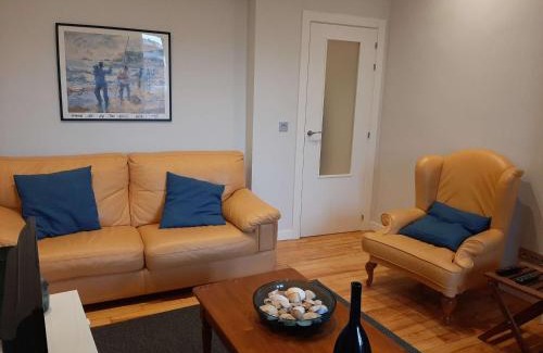 Zarautz Apartment | Herrikobarra - Apartamento en el centro a 500mts de la playa by Egona