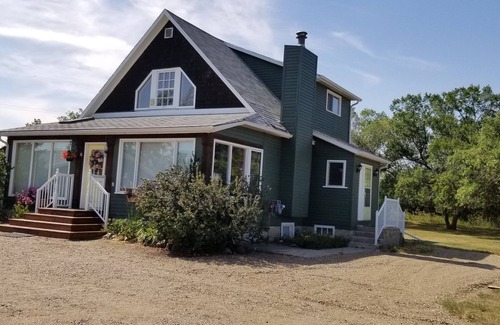 Herschel House | Herschel Retreat House - Herschel, Saskatchewan, Canada