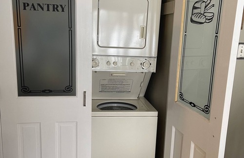 Palmyra House | Hershey Park and amenities 2 miles away!