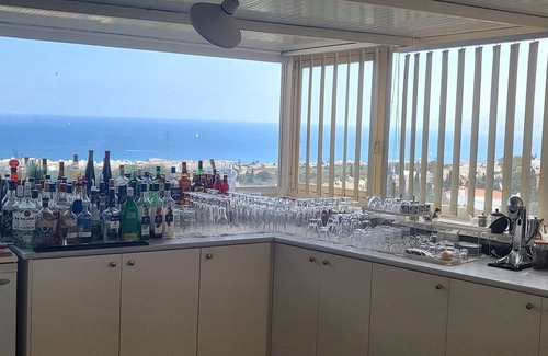 Piskopiano House | Hersonisos - Sleeps 15 - Parking - Pool - Garden