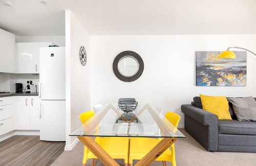 Hertford Apartment | Hertford Serviced Apartments by Paymán Club