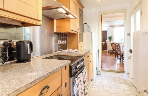 Arbury Cottage | HERTFORD STREET, pet friendly, character holiday cottage in Cambridge