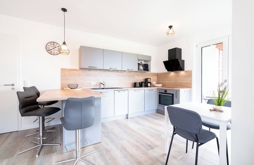 Neustadt in Holstein Apartment | Herzlich Willkommen in der Hochwertig Ausgestatteten 2-raum-ferienwohnung Steif