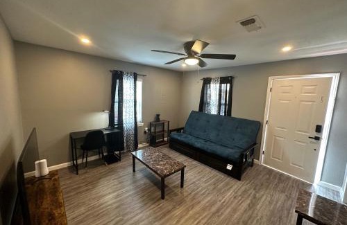 Alta Vista Apartment | Hess St