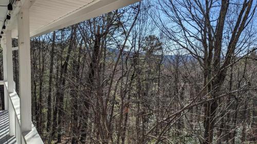 Cleveland House | Hester Gap - wineries, AT hiking + Dahlonega/Helen