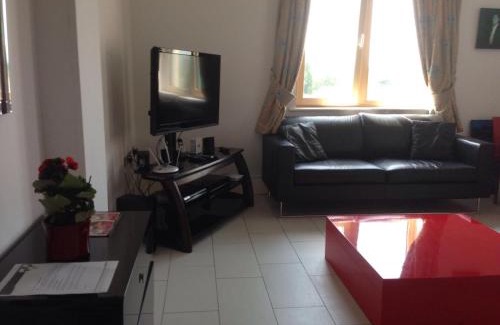 Brondesbury Apartment | Hestia Travel London