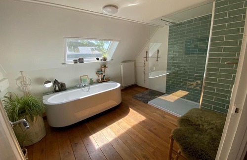 Haps Bed & Breakfast | het opgemaakte bed