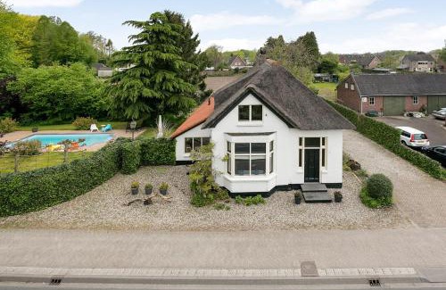 Haps Bed & Breakfast | het opgemaakte bed