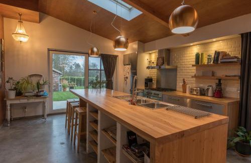 Sint-Jan-ter-Biezen House | Het Oud Schoolmeesterhuis