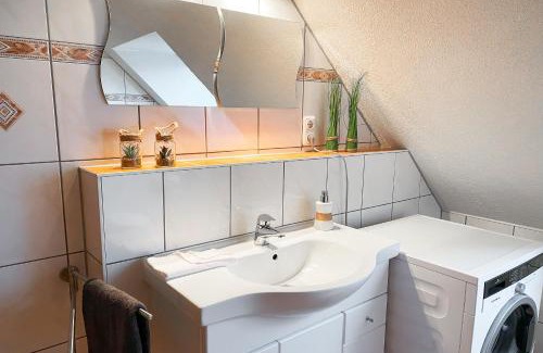 Stadland Apartment | Heuboden Achterstadt - Perfekt für Erholung oder Langzeitaufenthalt