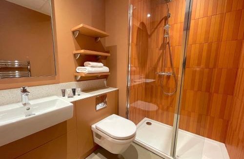 Auckley Hotel | Hex Wildlife Hotel at Yorkshire Wildlife Park