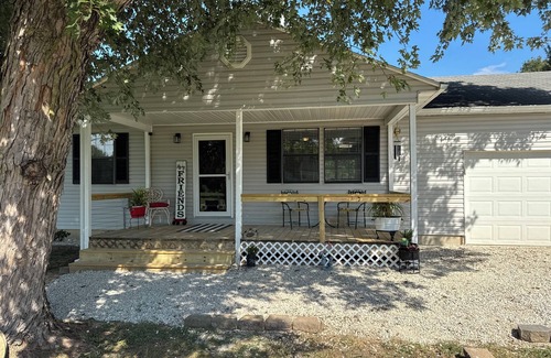 Rogersville House | Hey friends, welcome to Maggie’s Place and enjoy a relaxing and peaceful stay