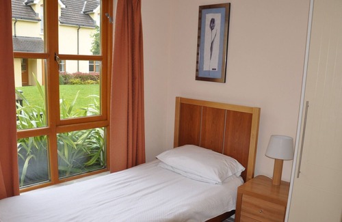 Swords House | Heyward Mews Holiday Homes (Wheelchair Accessible)