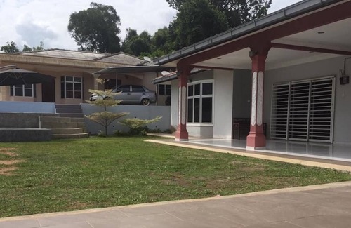 Taman Abu Zarim Villa | Heza Villa - 6 Rooms Private Event Bungalow