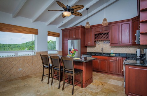 Teagues Bay Villa | HGTV & People Magazine featured Villa! Large Pool & Best Ocean View on Isle!