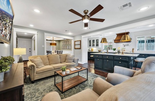 Waco House | HGTV's FIXER UPPER "The Plain Jane”
