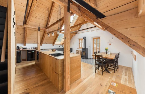 Gorje Apartment | Hiša na soncu/Sun house