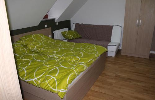 Crnomelj House | Hiša nasprot Sonca