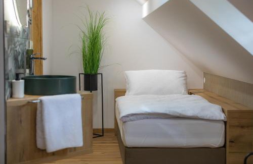 Praprotna Polica Hotel | Hiša TRELC- sobe