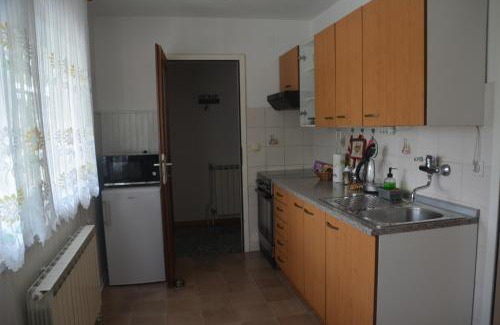 Brda House | Hiša v Travniku