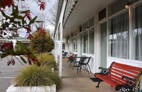 Yass Hotel | Hi Way Motor Inn