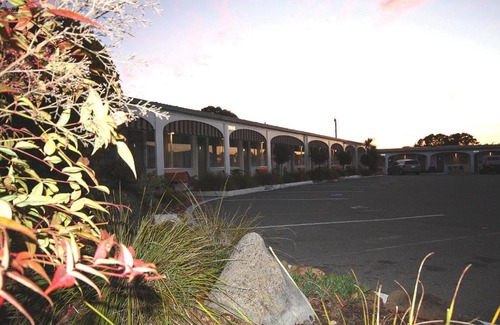 Yass Hotel | Hi Way Motor Inn