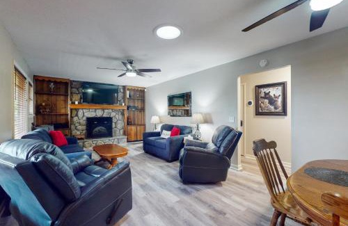 Hiawassee House | Hiawassee Hideaway