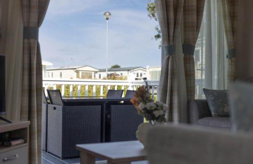 Cayton Bay Apartment | Hiba Luxury Lodge At Parkdean Cayton Bay Holiday Park