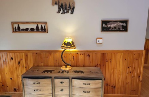 McHenry House | Hibernation Haven