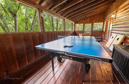 Sevierville House | Hibernation Station cabin