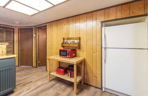 Woodlands Cabin | Hibernation station + Outdoor Area & Pet Friendly!