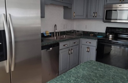 Cumberland House | Hibernation Station - 3 Bed/2 Bath home with trailer parking available