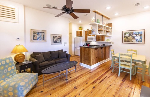 Grayton Beach Bed & Breakfast | Hibiscus Coffee & Guesthouse